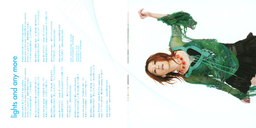 TRF GRAVITY [CD+DVD] Booklet p. 01-02.jpg